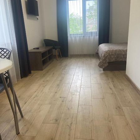 Four Rooms Apartments 체르카시 외부 사진