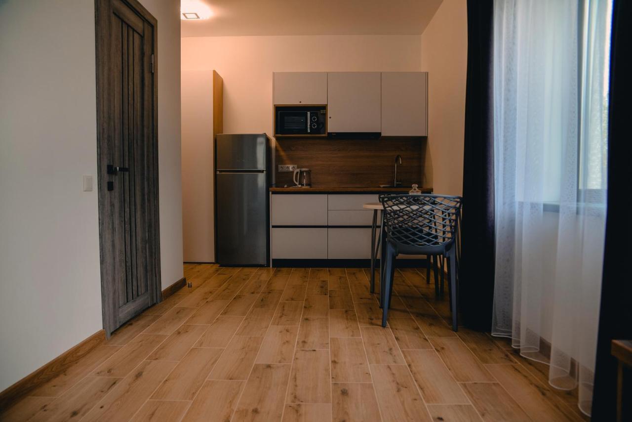 Four Rooms Apartments 체르카시 외부 사진